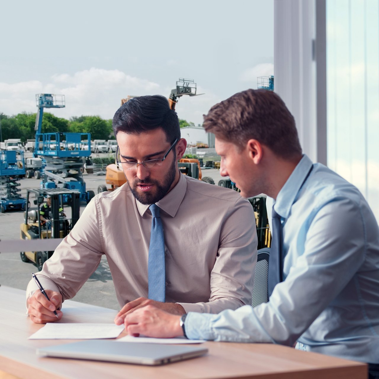 Top Reasons to Lease Material Handling and Warehouse Equipment